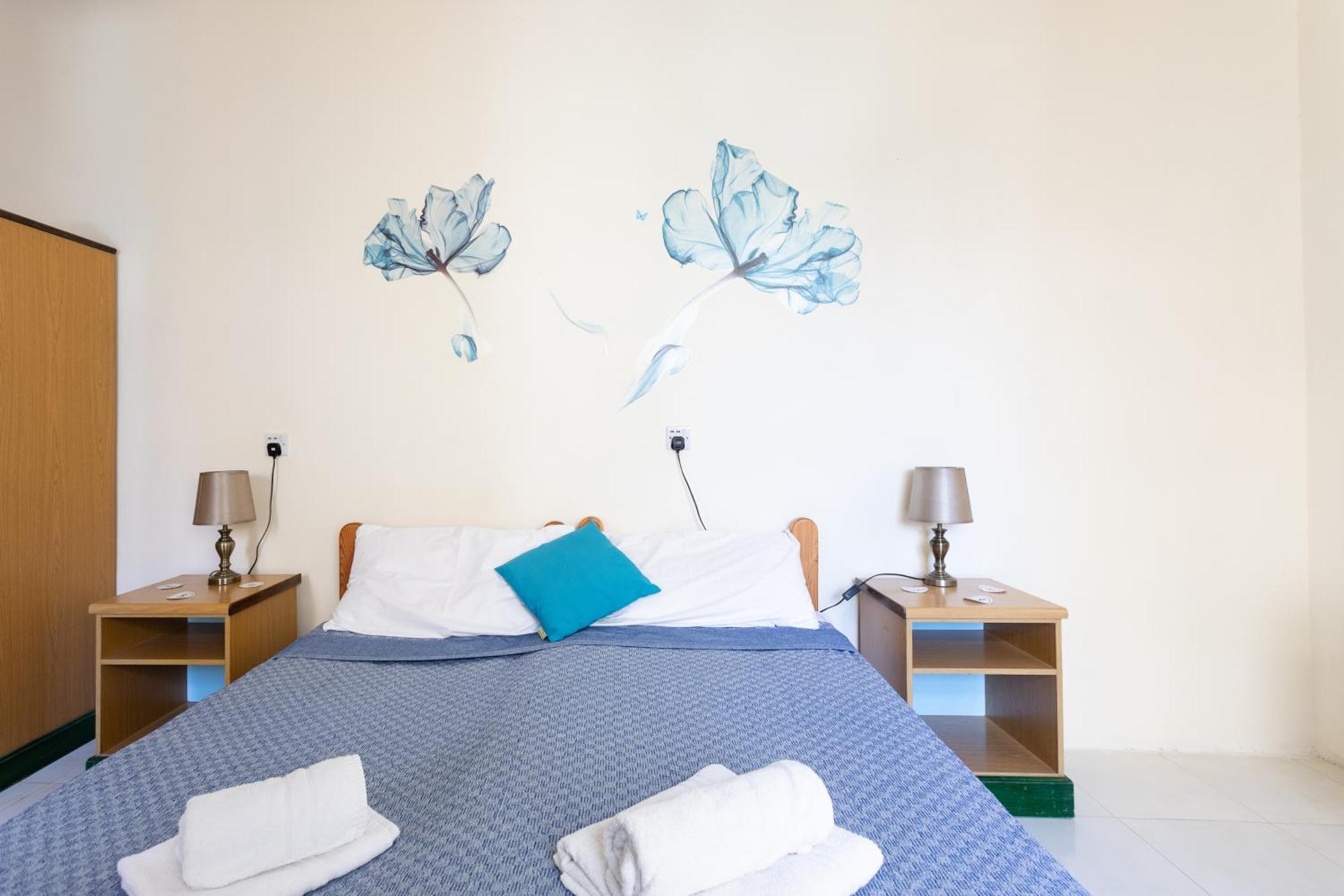 Tarona Guesthouse St. Paul's Bay Bilik gambar
