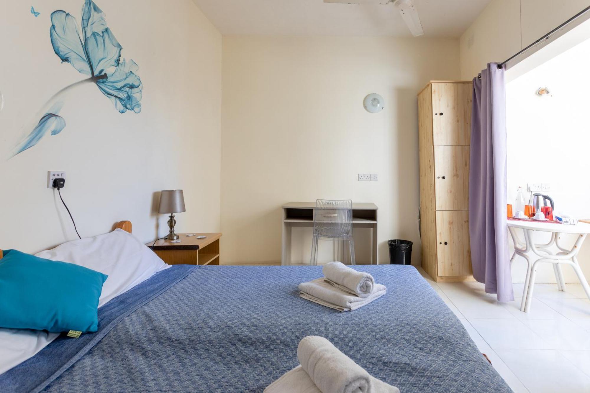 Tarona Guesthouse St. Paul's Bay Bilik gambar